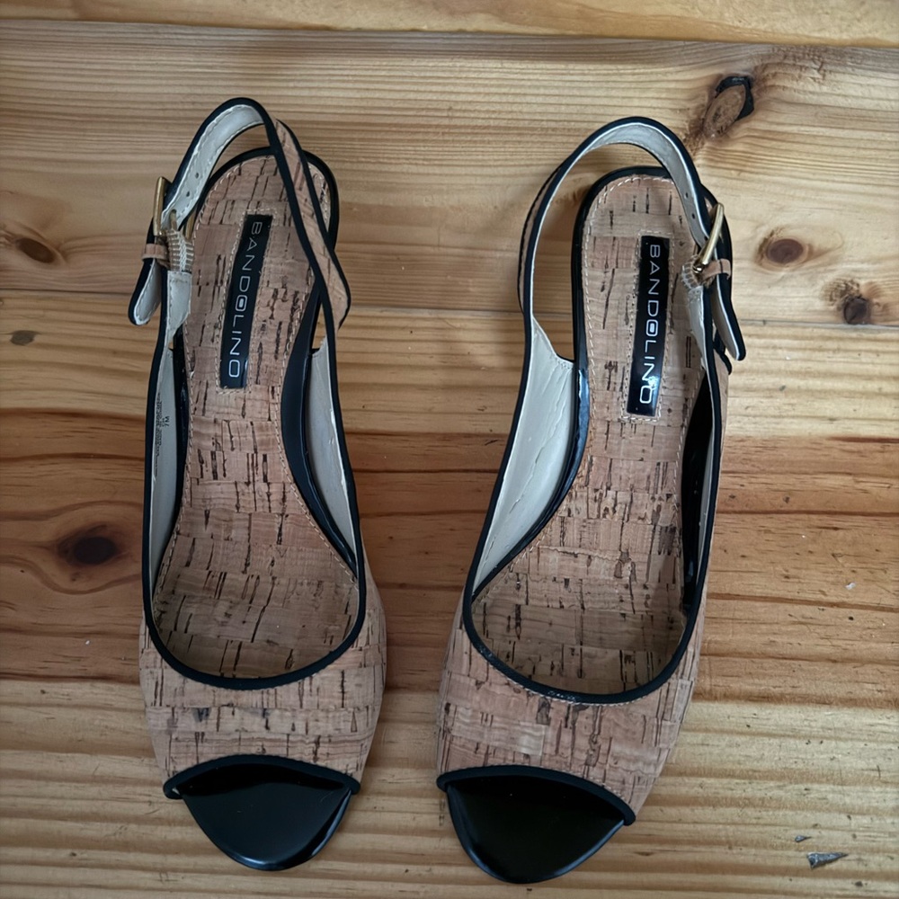 Bandolino Cork and Black Peep Toe kitten Heels